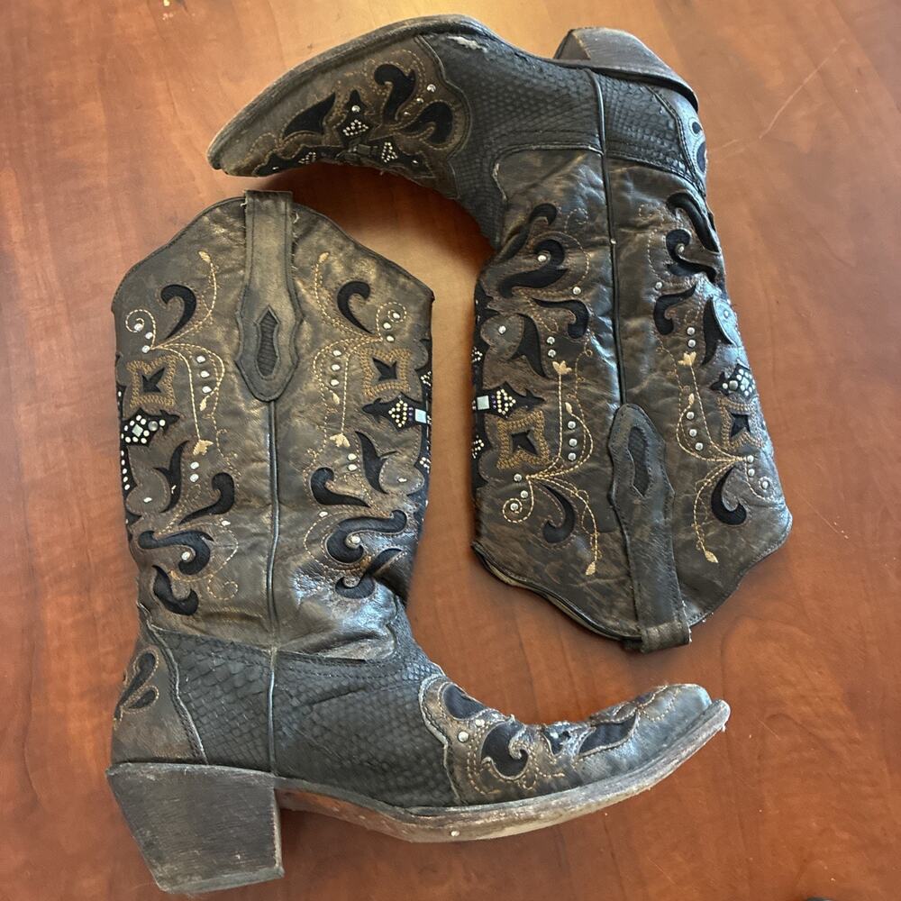 Worn womens corral crystal cross black python boot size 8.5 $300 Retail Cowgirl